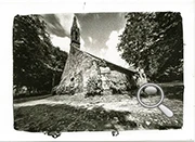 Photographie au sténopé de la Chapelle Notre-Dame de Trémalo à Pont-Aven. Tirage platine-Palladium sur papier Arches platine