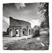 Photographie au sténopé du Temple de Lanleff. Tirage platine-Palladium sur papier Arches platine